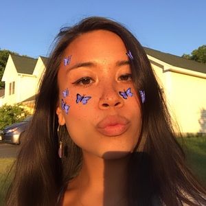 Meet your Posher, Elyse